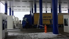 Kontrola kamionů na hranici mezi Bulharskem a Rumunskem
