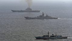 Ruské lodě Admirál Kuzněcov a Petr Velký (lodě nezasahovaly u Sýrie, jde pouze o ilustrační fotku)