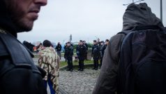 Střety migrantů s policií ve Francii