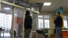 Údajně první automatické dveře do nemocnice na celé Ukrajině, tvrdí lékař Semivolos