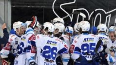 Radost hokejistů Komety Brno z postupu do semifinále