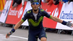 Alejandro Valverde se raduje z vítězství