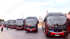 Dopravní podnik města České Budějovice převzal nové bateriové trolejbusy Škoda 33Tr