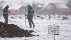 Pyrotechnici potvrdili, že předmět v zemi v pardubickém Svítkově není nevybuchlá bomba