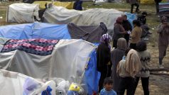 Migranti poblíž turecko-řeckých hranic v Pazarkule