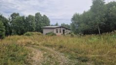 Bývalá kasárna pohraniční stráže u Přední Zvonkové na Českokrumlovsku