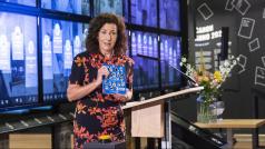 Nizozemská ministryně pro vzdělávání, kulturu a vědu Ingrid van Engelshovenová představuje nový Canon van Nederland