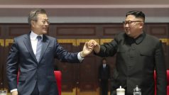 Jihokorejský prezident Mun Če-in a vůdce KLDR Kim Čong-un