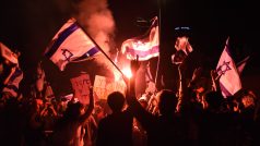 Proti reformě soudnictví lidé v Izraeli protestují několik týdnů