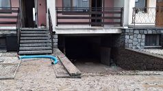 Přívalový déšť zatopil v Drnovicích 20 rodinných domů