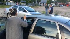 Čeští občané si mohli po dvou a půl měsících vyzvednout svá auta na parkovištích v Polsku