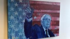 Bernie Sanders na jednom z obrázků ve městě Burlington, kde jako starosta začínal svou politickou kariéru