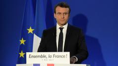 Emmanuel Macron při projevu ve volebním štábu po druhém kole prezidentských voleb, které podle odhadů vyhrál.