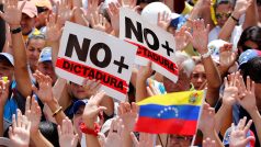 Protesty proti vládě Nicolase Madura a ekonomické situaci ve Venezuele.