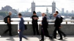 London Bridge se po sobotním útoku znovu otevřel.