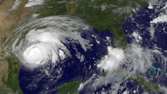 Hurikán Harvey se blíží k Texasu