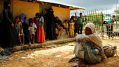 Přes hranici se za poslední týden podle OSN dostalo 38 tisíc Rohingů.