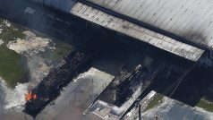 Chemička Arkema u Houstonu, která hořela v důsledku záplav po hurikánu Harvey