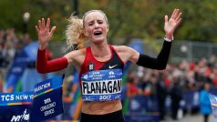 Shalane Flanaganová vyhrála nedělní newyorský maraton a stala se po čtyřiceti letech první americkou vítězkou tohoto závodu.