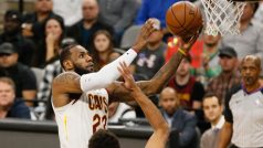 LeBron James překonal hranici 30 tisíc bodů