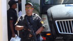 Mexická policie v oblasti Tecatitlan při operaci spojené s únosem čtyř Italů