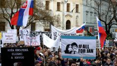 Protest v pátek 16. března v Bratislavě za předčasné volby a vyšetření vraždy slovenského novináře Jána Kuciaka a jeho snoubenky