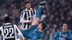 Cristiano Ronaldo během svého parádního gólu