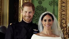 Snímky po svatbě Meghan Markleové a prince Harryho pořídil fotograf celebrit a módy Alexi Lubomirski v zeleném pokoji hradu Windsor.