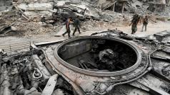 Zničené vojenské vozidlo jižně od Damašku