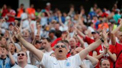 Angličtí fotbaloví fanoušci zatím na MS slavili dvě výhry. A od Rusů nebezpečí také nehrozí