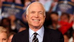 John McCain během kampaně ve státu Wisconsin.
