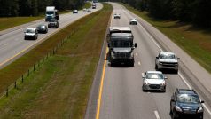 Čtyři dálnice v Jižní Karolíně byly přeměněny na jednosměrné, aby se evakuace urychlila.