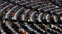 Poslanci Evropského parlamentu během jednání ve Štrasburku
