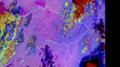Letošní pálení čarodějnic je dobře patrné třeba na snímcích družice NOAA 1 - snímek z 18:55.
