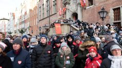 V ulicích Gdaňska se v sobotu shromáždily desetitisíce lidí