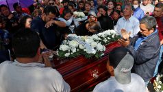 Pohřeb jedné z obětí víkendového požáru palivového potrubí v Mexiku