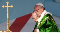 Papež František mší pod širým nebem v neděli formálně zakončil Světové dny mládeže.