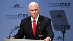 Americký viceprezident Mike Pence při vystoupení na bezpečnostní konferenci v Mnichově