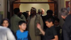 Vévoda navštívil také mešitu Al Noor, kde útoky 15. března nepřežilo 43 lidíl