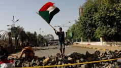 Súdánští vojenští vůdci v úterý oznámili, že jsou připraveni jednat s opozicí o politické budoucnosti země