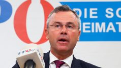 Nový vicekancléř a předseda FPÖ Norbert Hofer a ministr vnitra za FPÖ Herbert Kickl