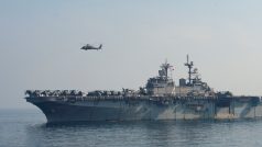 Spojené státy oznámily, že sestřelily íránský dron, který se přiblížil na 900 metrů k americké výsadkové lodi USS Boxer