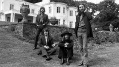 The Beatles byla anglická rocková skupina z Liverpoolu. Jejími členy byli John Lennon, Paul McCartney, George Harrison a Ringo Starr