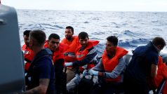 Počet migrantů, kteří letos zahynuli při pokusu přeplout Středozemní moře směrem do některé z evropských zemí, překročil tisícovku