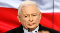 Jarosław Kaczyński po zveřejnění výsledků parlamentních voleb v Polsku