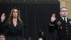 Jennifer Williamsová a Alexander Vindman, svědci v rámci impeachmentového vyeštřování americké Sněmvny reprezentantů