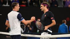John Millman a Roger Federer
