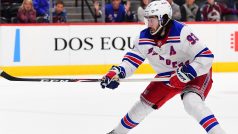 Pavel Francouz pomohl 30 zásahy k výhře Colorada nad New York Rangers.