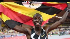 Joshua Cheptegei po doběhu světového rekordu na 5000 metrů na mítinku v Monaku