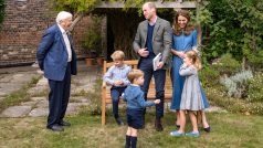 Sedmiletý princ George dostal zub od sira Atenborougha během soukromé projekce dokumentu A Life On Our Planet